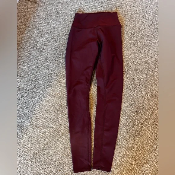 Alo Airbrush Tech Lift High Waist Leggings | Black Cherry | Small - Picture 3 of 8